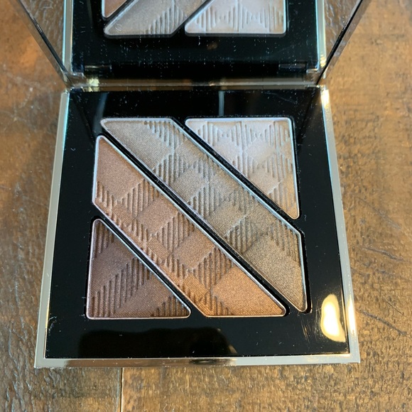 Burberry Other - Burberry Eye Palette Gold No.25